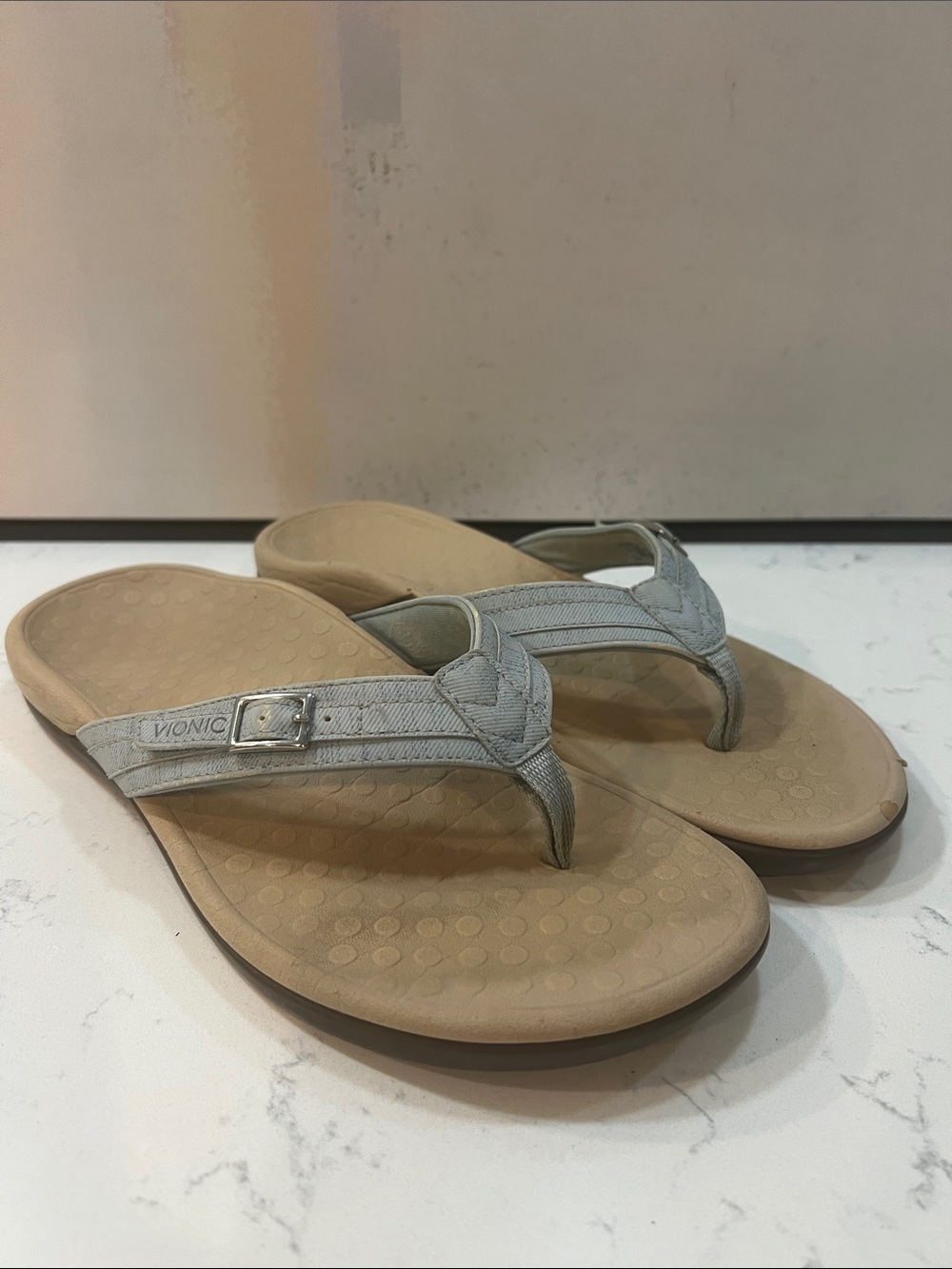 Vionic Orthodic Blue Tide Slip On Thong Flip Flops size 8